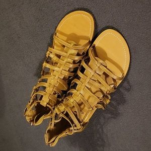 💙NWB SHIEKH GLADIATOR SANDALS